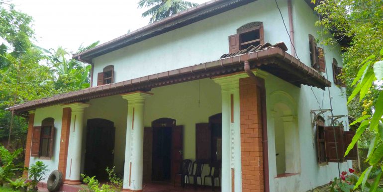 Colonial house in tranquil area-2