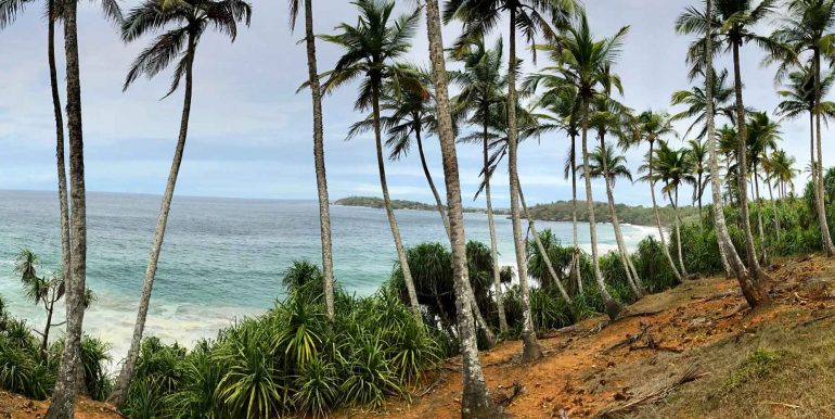 Exceptional-Cliff-Plot-Overlooking-One-of-the-Best-Beaches--8