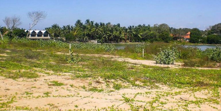 Perfect Beach Plot with Lagoon Views-1-1