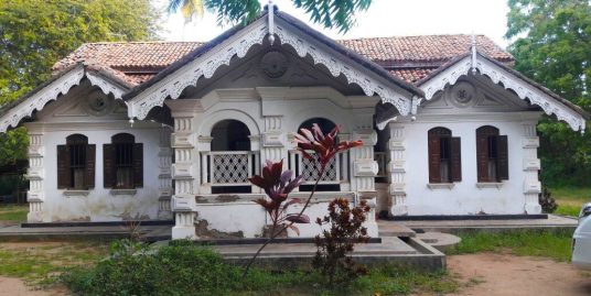 Heritage Colonial House in Up and Coming Area