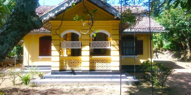 Pretty Colonial House among Paddy Fields-1