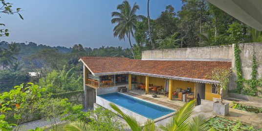 Modern Classic Hotel Near Kandy