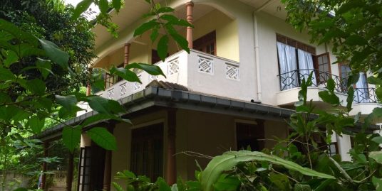 Large House Very Close to Galle