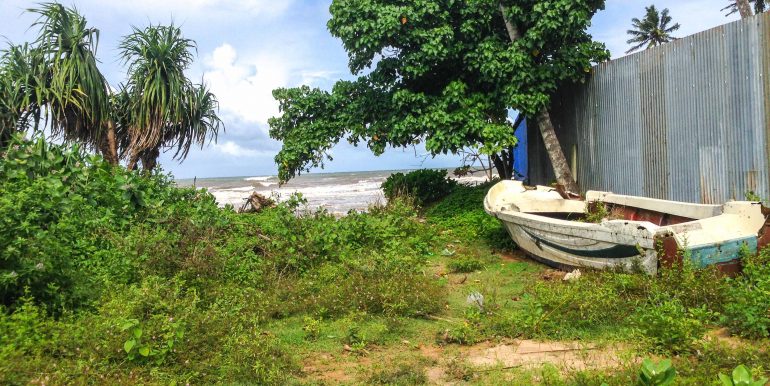 Quintessential Beach Plot near Galle (5 of 7)