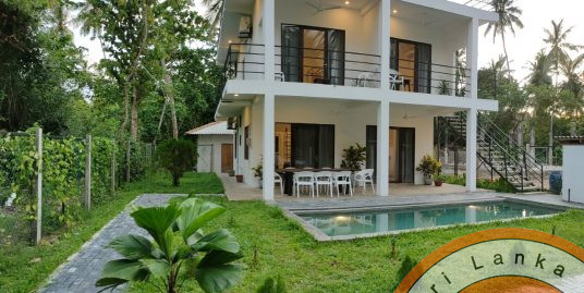 Comfortable budget apartments or villa on the best beach