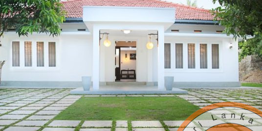 Spacious  Fully Refurbished House in Ahangama