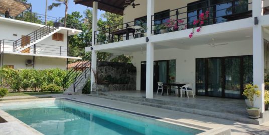 Brand-New House with Pool next to Famous Beach